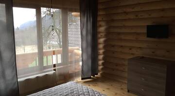 Фото номера Двухместный номер с 1 кроватью и балконом Гостевой дом Inn Viktoriya г. Красная Поляна 3