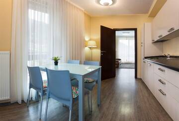 Фото номера Апартаменты с 1 спальней и видом на горы  Гостевой дом SKYPARK ApartHotel г. Красная Поляна 4