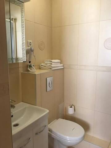 Фото номера Трехместный номер с балконом Гостевой дом Kastana Hotel г. Красная Поляна 8